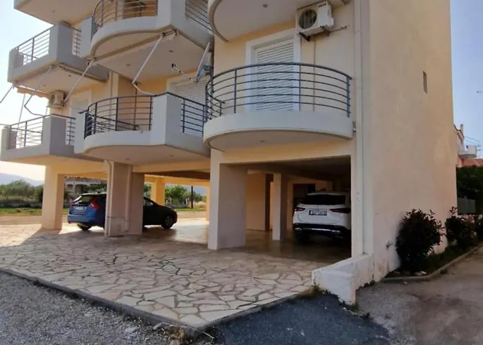 Antreas Cosy * Parálion Ástros